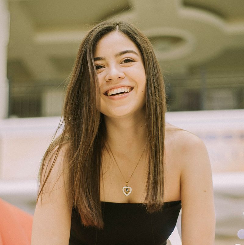 <span style="font-size: 19px">⭐⭐⭐⭐⭐</span><br>John Doe